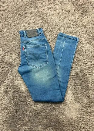 Jean Levi’s bleu marine - 28x32, marque: Levi's, état: Très bon état, taille: W28 | FR 38, 25,00 €, 26,95 € Protection acheteurs incluse