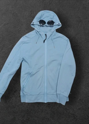 Sweat à capuche zippé C.P. Company Goggle Hoodie bleu clair – 100% coton – Taille L, brand: C.P. Company, condition: Very good, size: L, €130.00, €137.20 includes Buyer Protection