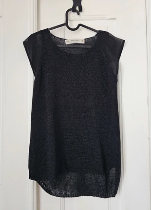 ZARA • Top de malha com mangas transparentes (tam. M), merk: Zara, staat: Heel goed, maat: M / 38 / 10, € 12,00, € 13,30 inclusief Kopersbescherming