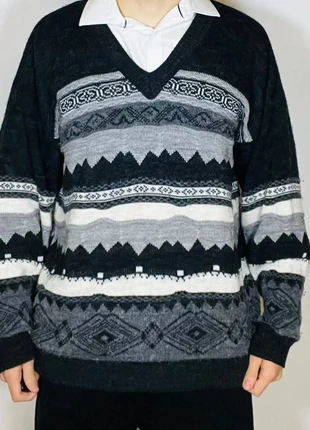 Pull col V Burton Vintage Y2K - Laine -L, brand: Burton, condition: Very good, size: L, €22.00, €23.80 includes Buyer Protection