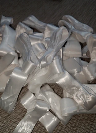 Lote de 50 lazos, merk: Local, staat: Heel goed, € 3,00, € 3,85 inclusief Kopersbescherming