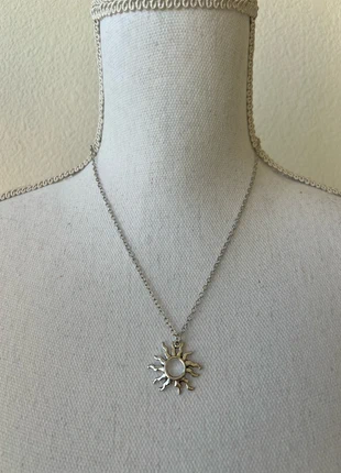 Vintage necklace sun, marque: Vintage Dressing, état: Très bon état, 7,50 €, 8,58 € Protection acheteurs (Pro) incluse
