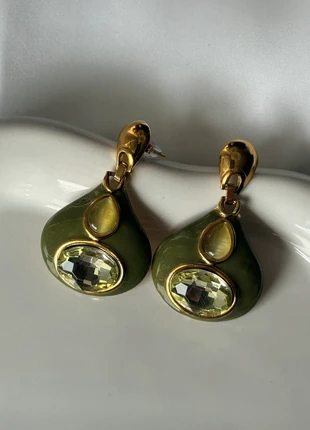 Orecchini pendenti verdi e oro in acciaio inox stile anni '50, marca: Vintage Dressing, estado: Muito bom, €8.00, €9.10 inclui Proteção do Comprador