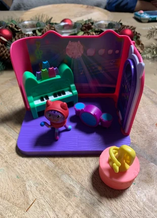 Salle de musique Dj miaou de Gabbydollhouse, marque: Gabby's Dollhouse, état: Très bon état, taille: Taille unique, 14,00 €, 15,40 € Protection acheteurs (Pro) incluse
