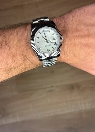 Montre de luxe style moderne, cadran blanc en acier, condition: New without tags, size: 30–38 mm, €40.00, €42.70 includes Buyer Protection