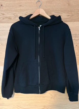 Sudadera basica negra con capucha, marque: H&M, état: Très bon état, taille: S, 5,00 €, 5,95 € Protection acheteurs incluse