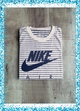 T-shirt Nike Nike Air rayé taille M, brand: Nike, condizioni: Ottime, taglia: M, €11.00, €12.25 include la Protezione acquisti