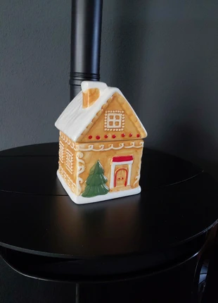 Kersthuis porselein, merk: weet ik niet, staat: Heel goed, € 4,00, € 4,90 inclusief Kopersbescherming