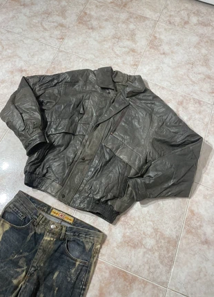 Leather bomber jacket, made in Italy, aviator style, crop top gun style, Y2K, vintage from the 80s., marque: Vintage Dressing, état: Très bon état, taille: L, 49,99 €, 53,19 € Protection acheteurs incluse