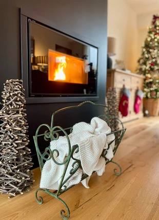 Porte-revues vintage en fer forgé patiné vert – déco campagne / rangement cosy, merk: Vintage Love, staat: Heel goed, € 31,00, € 33,25 inclusief Kopersbescherming