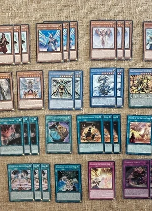 Mazzo Completo Yu-Gi-Oh! Voiceless Voice, marca: Yu-Gi-Oh!, estado: Muito bom, €130.00, €137.20 inclui Proteção do Comprador