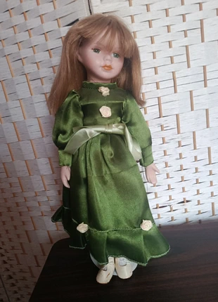 Poupée porcelaine robe verte., brand: brocante, condition: Very good, size: One size, €4.00, €4.90 includes Buyer Protection