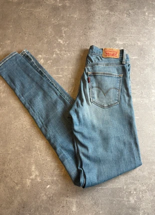 Jean Levi’s Slimming Super Skinny bleu taille FR34 / W25, marque: Levi's, état: Très bon état, taille: XS / 34 / 6, 25,00 €, 26,95 € Protection acheteurs incluse