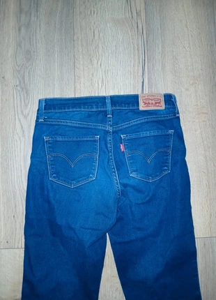 Jean levis 315 shaping bootcut bleu marine 25x32 FR34, merk: Levi's, staat: Heel goed, maat: XS / 34 / 6, € 23,00, € 24,85 inclusief Kopersbescherming