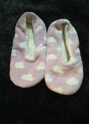 Pantufas roxo claro e branca 37/38, état: Très bon état, taille: 38, 1,00 €, 1,75 € Protection acheteurs incluse