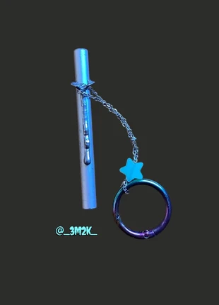 Portachiavi a tubo e stella glow in the dark, marque: Rave, état: Neuf avec étiquette, 10,00 €, 11,20 € Protection acheteurs incluse