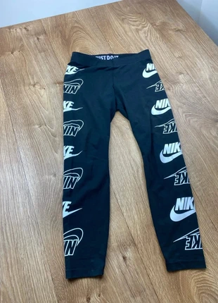 Legging de sport femme Nike Taille M, brand: Nike, condizioni: Ottime, taglia: M / IT 42 / EU 38, €10.00, €11.20 include la Protezione acquisti Pro