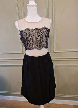 Robe bicolore ASOS avec dentelle noire Taille 40 (EU), marque: ASOS, état: Très bon état, taille: L / 40 / 12, 10,00 €, 11,20 € Protection acheteurs incluse