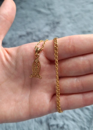 Collier plaqué or avec pendentif poisson, staat: Heel goed, € 11,00, € 12,25 inclusief Kopersbescherming