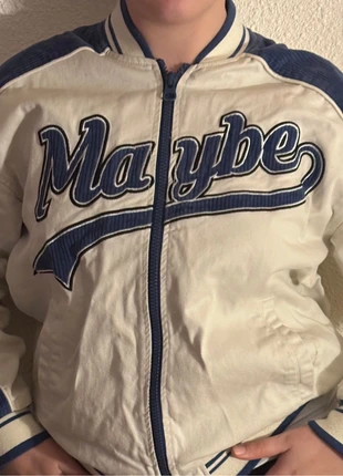 Veste | jean blanche et bleue | style américain, marque: Bershka, état: Très bon état, taille: L / 40 / 12, 14,00 €, 15,40 € Protection acheteurs incluse