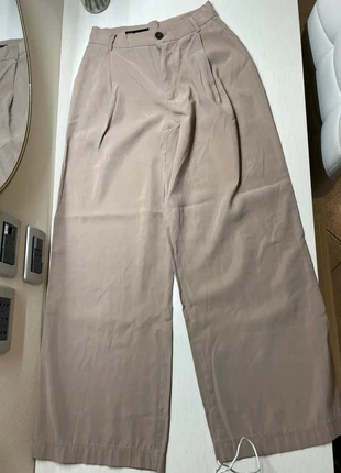 Pantaloni Eleganti Larghi Beige/Taupe ZARA a Vita Alta Stile Wide Leg/Palazzo, marque: Zara, état: Neuf sans étiquette, taille: XS / 34 / 6, 20,00 €, 21,70 € Protection acheteurs incluse