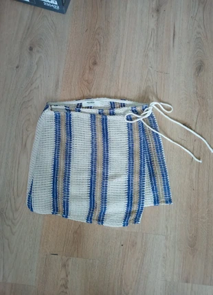 Cute beach wrap skirt, marque: Pull & Bear, état: Neuf sans étiquette, taille: M / 38 / 10, 3,00 €, 3,85 € Protection acheteurs incluse