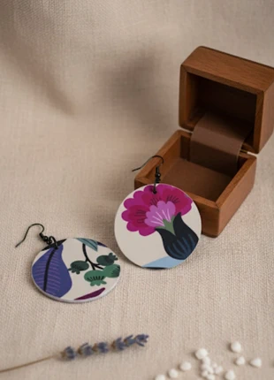 Boucles d’oreilles colorées, merk: Creatrice, staat: Nieuw met prijskaartje, € 8,00, € 9,10 inclusief Kopersbescherming