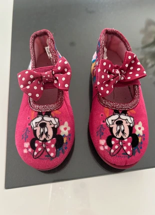 Chaussons Minnie, marque: Minnie, état: Très bon état, taille: 24, 3,00 €, 3,85 € Protection acheteurs incluse