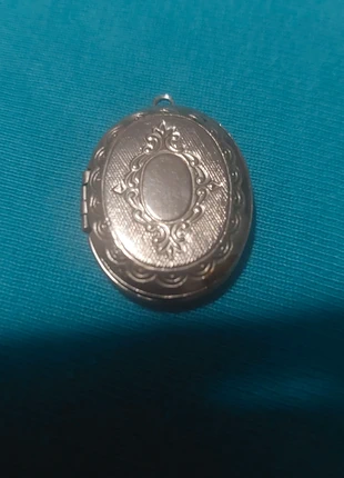 Lief hangertje waar foto in kan, merk: NO LABEL, staat: Heel goed, € 1,00, € 1,75 inclusief Kopersbescherming