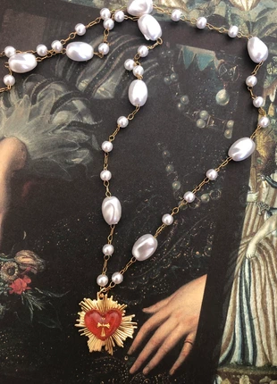 Collier XVoto red Wine et chaîne dorée et perles nacrées, marque: Isilis, état: Neuf avec étiquette, 18,00 €, 19,60 € Protection acheteurs incluse