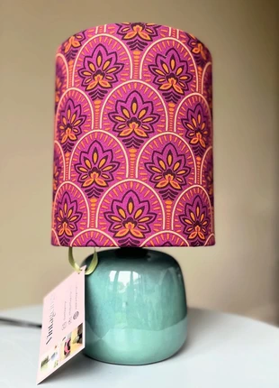 Prachtige Vintageing Tafellamp met retro Print! Nieuw, merk: vintageingx, staat: Nieuw met prijskaartje, € 75,00, € 79,45 inclusief Kopersbescherming