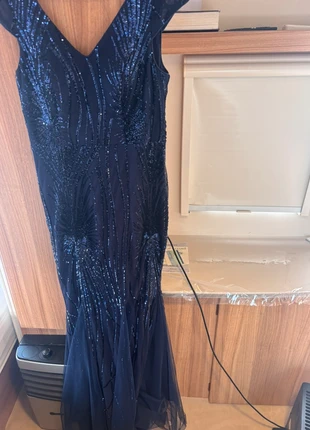 Robe soirée pailletée, merk: Xuibol, staat: Heel goed, maat: L / 40 / 12, € 10,00, € 11,20 inclusief Kopersbescherming