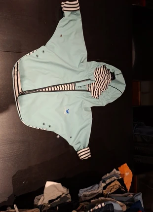 Regen en windjas Hublot, marque: Hublot, état: Neuf sans étiquette, taille: 6-9 mois / 68 cm, 10,00 €, 11,20 € Protection acheteurs incluse