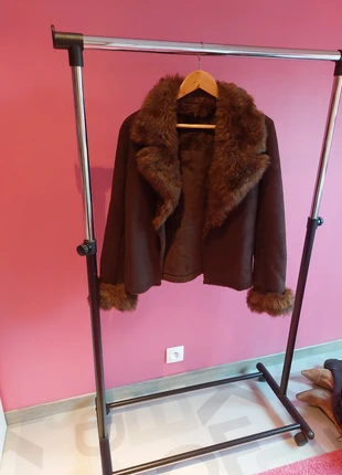 Blouson fausse fourrure, marke: sans marque, zustand: Gut, größe: XS / 34 / 6, 8,00 €, 9,10 € inklusive Vinted-Käuferschutz