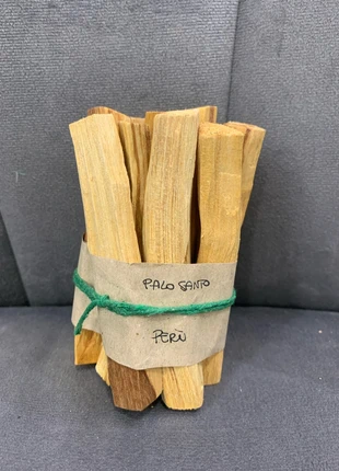 Palo Santo 10 Legnetti peso totale 105 gr, brand: EsotericoShop, condizioni: Nuovo senza cartellino, €9.00, €10.15 include la Protezione acquisti Pro