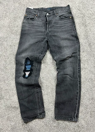 Jean Levi’s 501 gris détails bleus femme taille 40, brand: Levi's, condition: Very good, size: L / 40 / 12, €14.00, €15.40 includes Buyer Protection