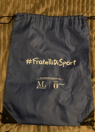 sacchetta porta oggetti sportiva limitata, brand: Italia, condizioni: Nuovo senza cartellino, €9.99, €11.19 include la Protezione acquisti