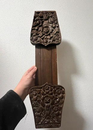 Prachtig antiek vintage houtsnijwerk boekensteun, merk: Vintage Love, staat: Goed, € 65,00, € 68,95 inclusief Kopersbescherming