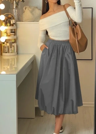 jupe ample grise mi-longue fluide Taille M, marke: shawly, zustand: Sehr gut, größe: M / 38 / 10, 52,90 €, 56,25 € beinhaltet Vinted-Käuferschutz Pro