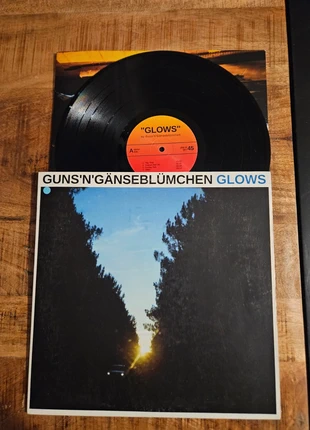 Guns'n'Gänseblümchen - Glows (12", Album), estado: Muito bom, €5.00, €5.95 inclui Proteção do Comprador