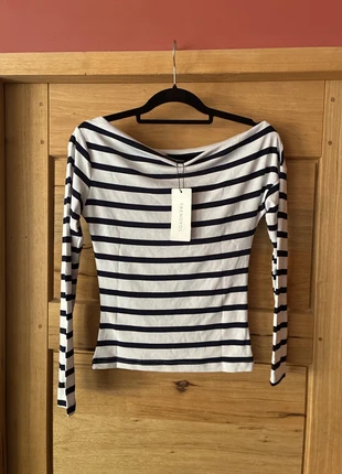 Marinière blanche et bleue marine, marque: Trendyol, état: Neuf avec étiquette, taille: S / 36 / 8, 8,00 €, 9,10 € Protection acheteurs incluse