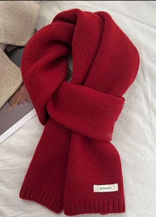 Écharpe hiver rouge 100% laine, marque: LAINE, état: Neuf sans étiquette, 30,00 €, 32,20 € Protection acheteurs (Pro) incluse