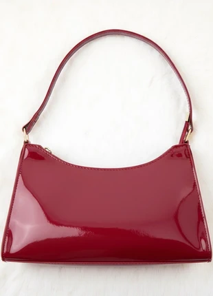 Sac vintage rouge verni simple – Élégance intemporelle - Bordeau - Style rétro - Y2K, brand: Vintage Dressing, condition: New without tags, €12.00, €13.30 includes Buyer Protection Pro