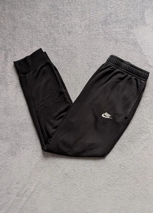 Jogging Nike noir · Taille L · Fit classique · Logo brodé, marque: Nike, état: Très bon état, taille: L, 12,00 €, 13,30 € Protection acheteurs incluse