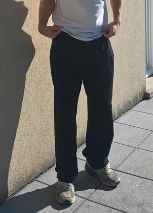 Jogging Nike Solo Swoosh Taille XL, marque: Nike, état: Très bon état, taille: XL, 20,00 €, 21,70 € Protection acheteurs incluse