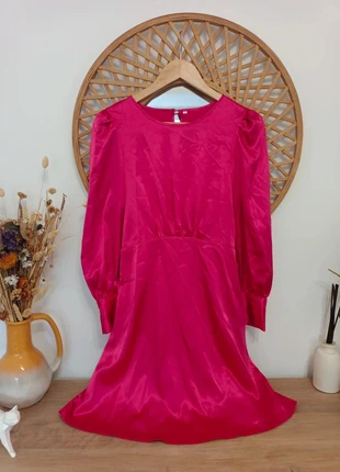 Vestido satinado fucsia • Party dress Navidad / Nochevieja • Robe satin soirée, marque: Local, état: Neuf sans étiquette, taille: S / 36 / 8, 13,00 €, 14,35 € Protection acheteurs incluse