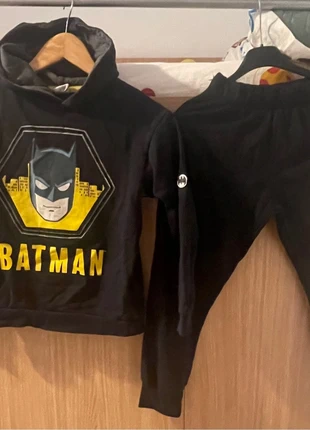 Fato de treino Batman, marca: Batman, estado: Muito bom, tamanho: 8 anos / 128 cm, €6.00, €7.00 inclui Proteção do Comprador