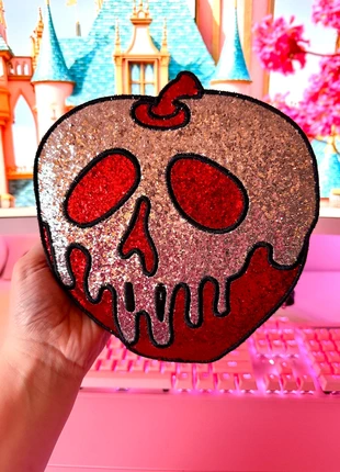 Disney Snowwhite Poisoned Apple Crossbody bag, marca: Disney, estado: Novo com etiquetas, €35.00, €37.45 inclui Proteção do Comprador