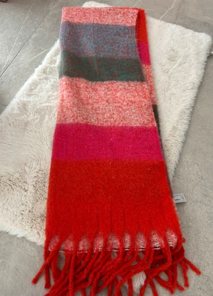 Grosse écharpe neuve pour femme marque Creeks, marque: Creeks, état: Neuf sans étiquette, 8,00 €, 9,10 € Protection acheteurs incluse