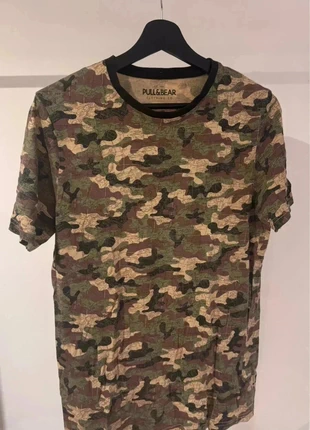 T-shirt camouflage carte vintage Pull & Bear - Taille S, marca: Pull & Bear, estado: Muito bom, tamanho: S, €1.00, €1.75 inclui Proteção do Comprador